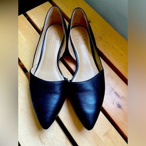 Naturalizer flats, Size 6